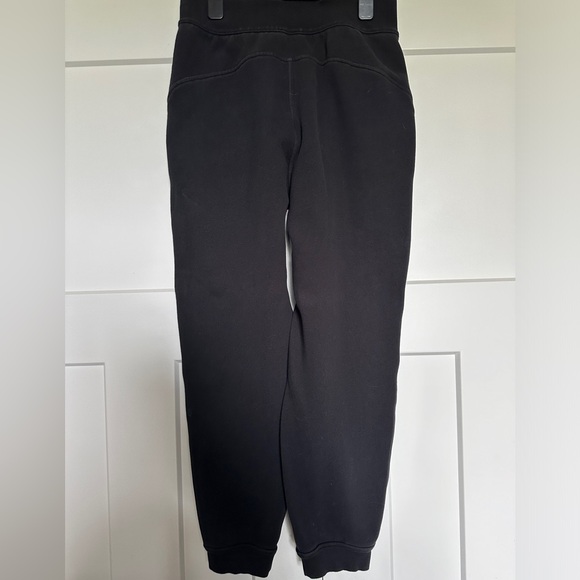Lululemon Scuba Joggers - Picture 2 of 3